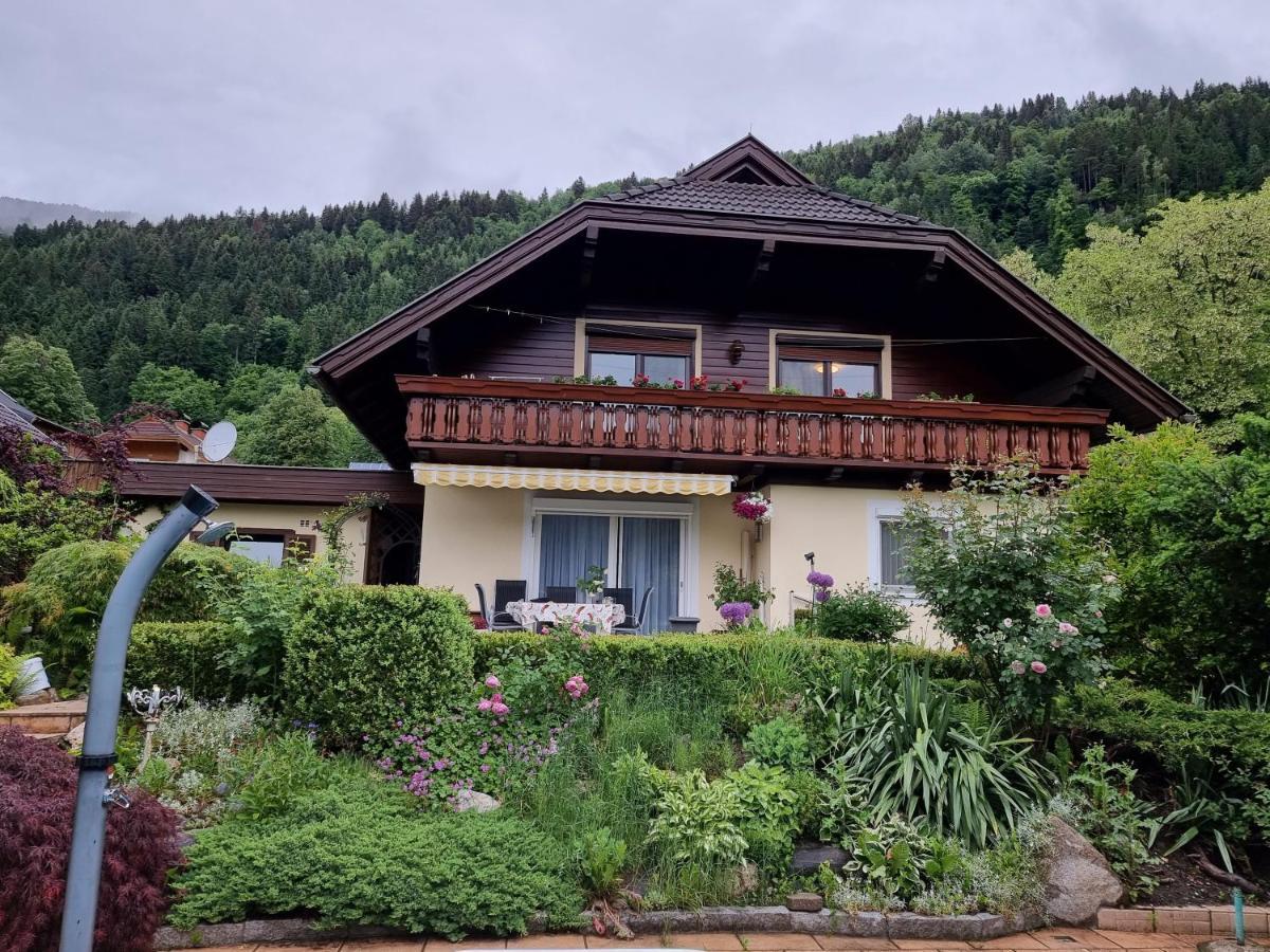 Haus Flora - Ferienwohnung Bodensdorf Exterior photo